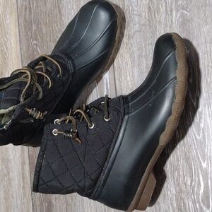 Sperry Top Sider black rubber and quilted fabric boots. Size 8